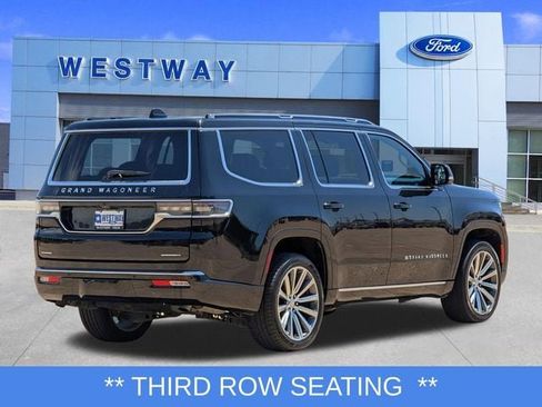 Used 2023 Jeep Grand Wagoneer Series II AWD/4WD image 3