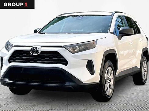 Used 2021 Toyota RAV4 LE FWD image 1