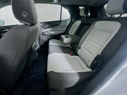 Used 2022 Chevrolet Equinox LS w/ LS Convenience Package image 26