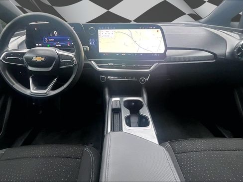 Used 2025 Chevrolet Equinox EV LT FWD image 15