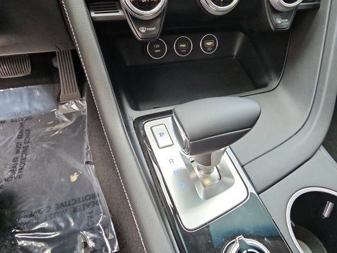 Certified 2022 Genesis G70 2.0T AWD/4WD image 21