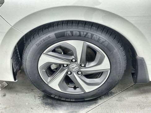 Used 2019 Honda Insight EX image 10