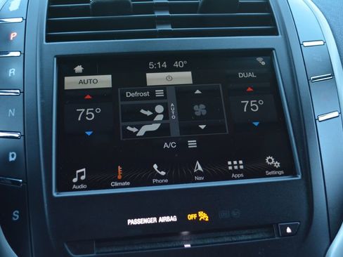 Used 2019 Lincoln MKC Select w/ Select Plus Package image 21