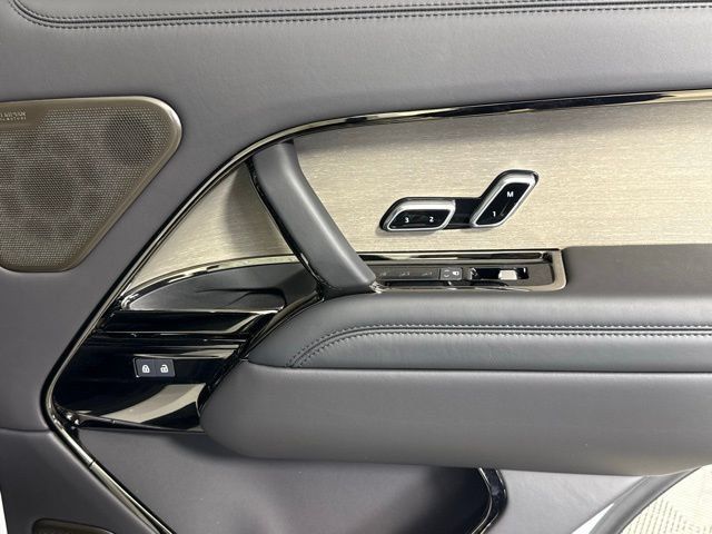 New 2026 Land Rover Range Rover SV AWD/4WD image 26