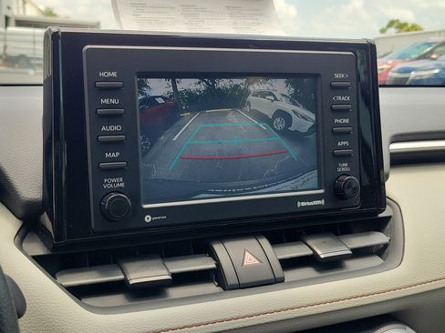 Used 2020 Toyota RAV4 XLE FWD image 27