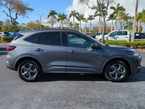 Used 2023 Ford Escape ST-Line Select w/ Tech Pack #2 image 3