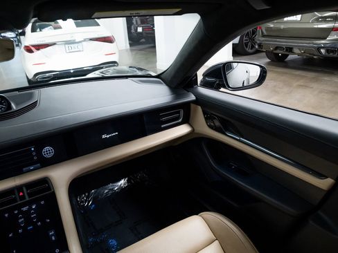 Used 2020 Porsche Taycan Turbo image 11