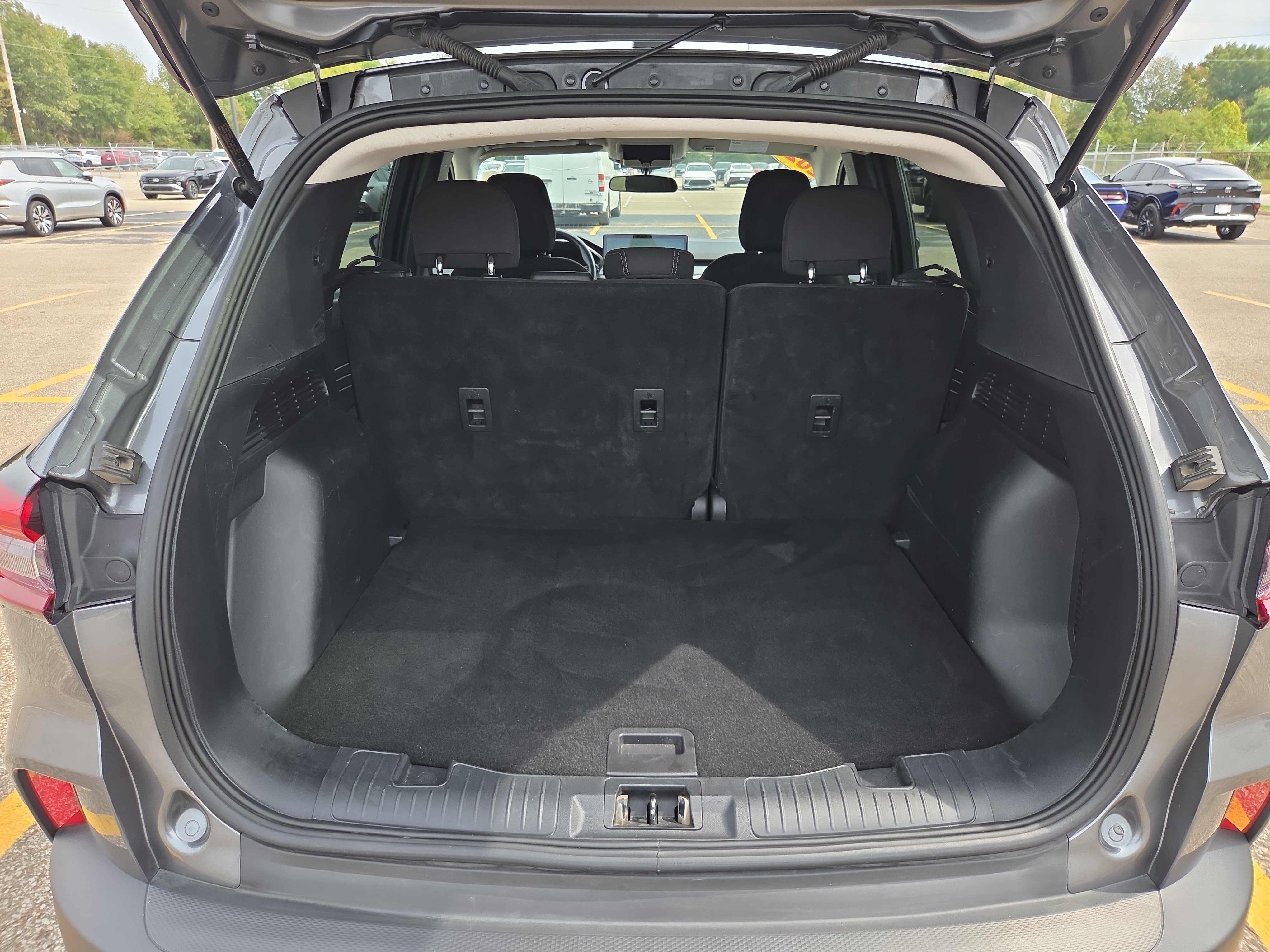 Used 2025 Ford Escape Active w/ Tech Pack #1 AWD/4WD image 9