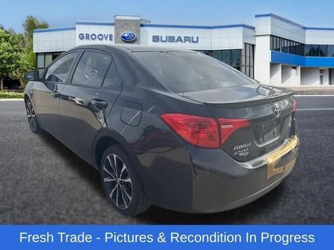 Used 2017 Toyota Corolla SE w/ Carpet Mat Package (TMS) FWD image 3