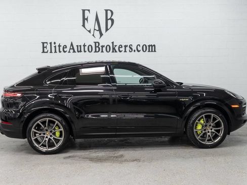 Used 2023 Porsche Cayenne Platinum Edition AWD/4WD image 5