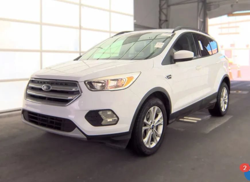 Used 2018 Ford Escape SE FWD image 1