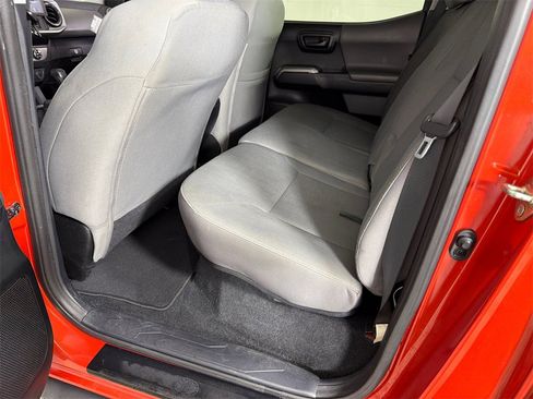 Used 2017 Toyota Tacoma SR5 w/ Tow Package image 20