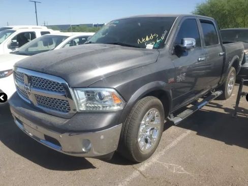 Used 2016 RAM 1500 Laramie w/ Convenience Group RWD image 4
