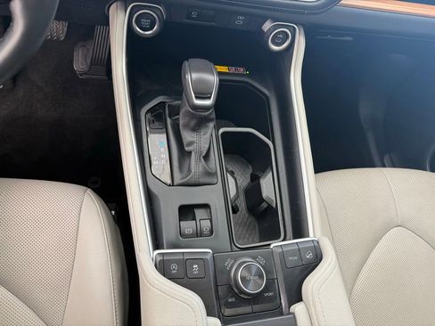 Used 2024 Toyota Grand Highlander Platinum image 37