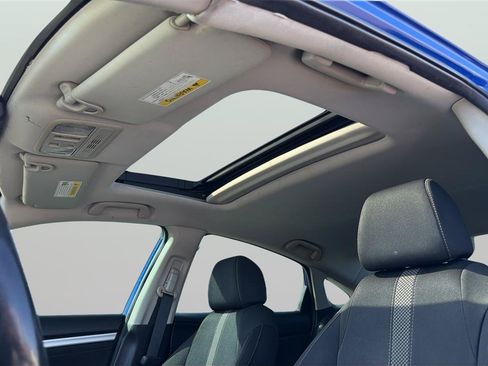 Used 2020 Honda Civic EX image 19