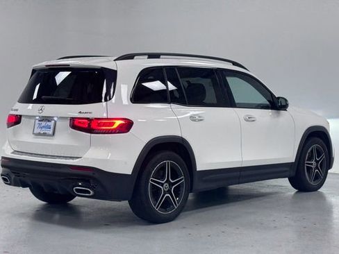 Used 2022 Mercedes-Benz GLB 250 4MATIC image 4