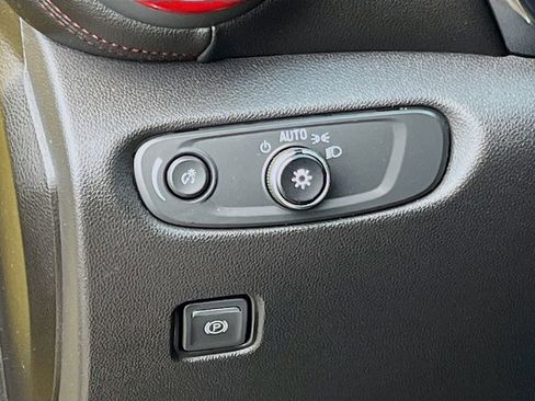 Used 2024 Chevrolet Blazer RS w/ Enhanced Convenience Package FWD image 10