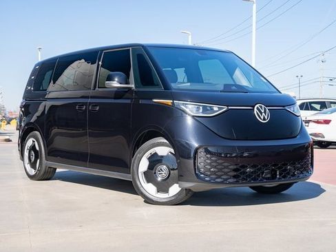 New 2025 Volkswagen ID. Buzz Pro S image 8
