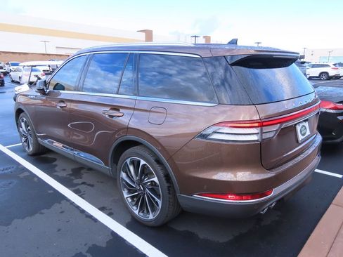 Used 2022 Lincoln Aviator Reserve w/ Equipment Group 201A image 3