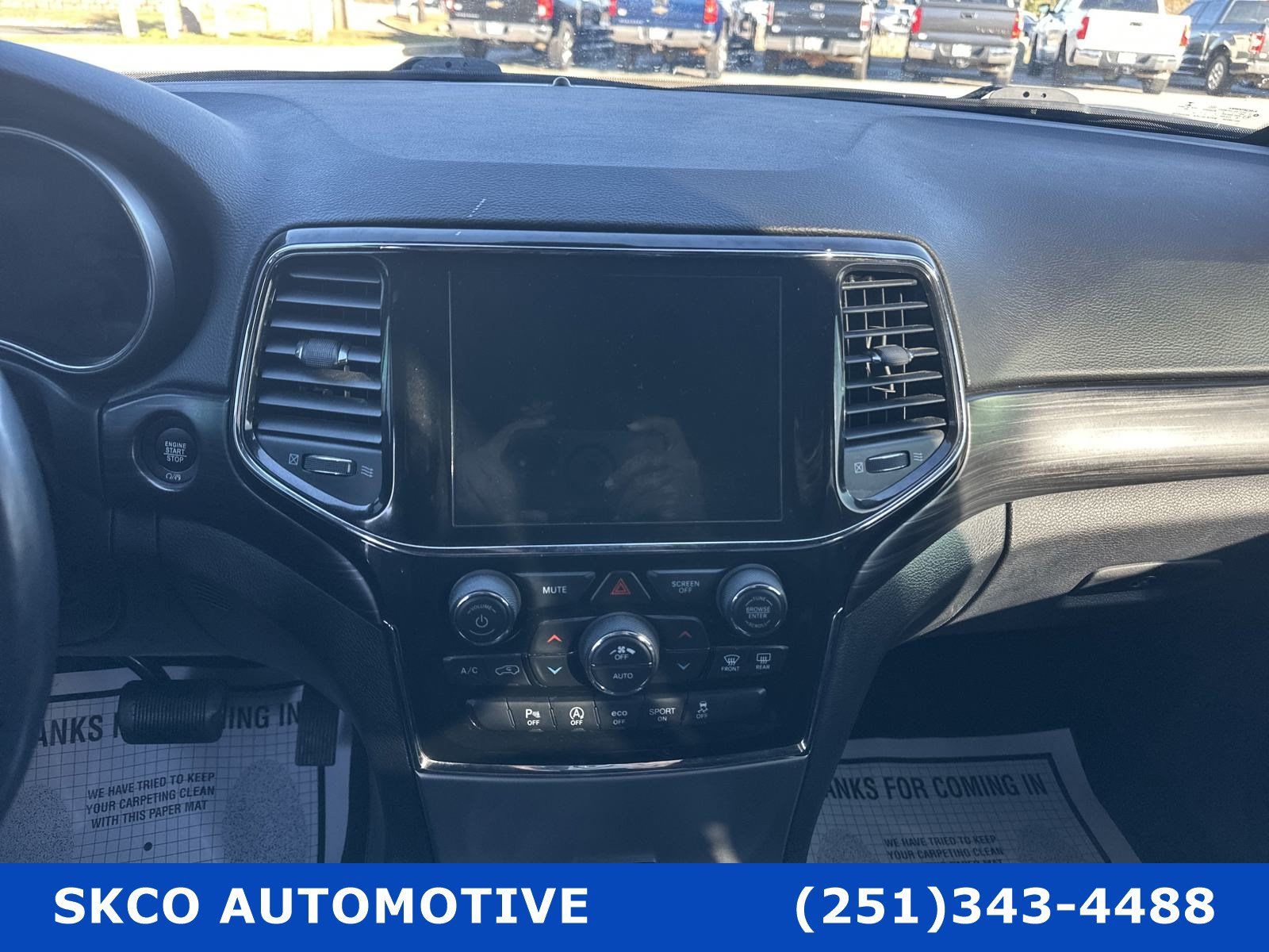 Used 2022 Jeep Grand Cherokee Laredo X AWD/4WD image 16