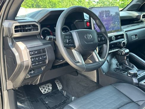 Used 2024 Toyota Tacoma TRD Sport w/ TRD Sport Premium Package AWD/4WD image 21