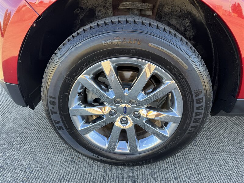 Used 2013 Ford Edge SEL AWD/4WD image 10