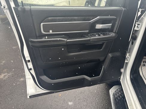 Used 2024 RAM 2500 Big Horn image 16