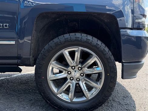 Used 2018 Chevrolet Silverado 1500 LTZ Z71 w/ Centennial Edition AWD/4WD image 12