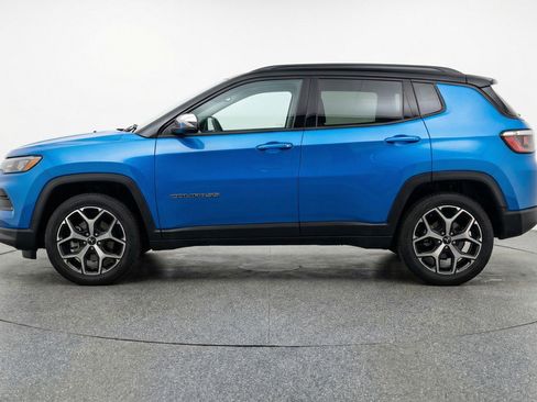Used 2025 Jeep Compass Limited AWD/4WD image 5
