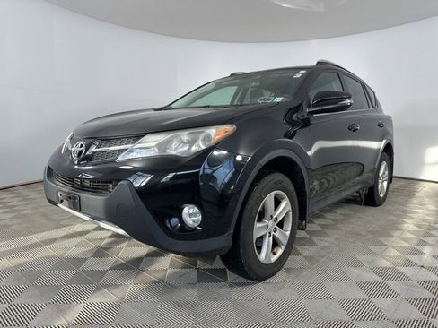 Used 2014 Toyota RAV4 XLE image 2