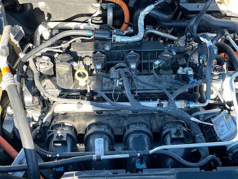 Used 2025 Ford Maverick Lariat AWD/4WD image 31