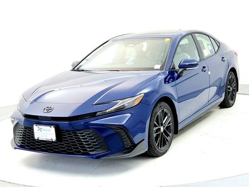 New 2026 Toyota Camry SE AWD/4WD image 2