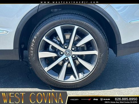 Used 2025 Acura MDX SH-AWD w/ Technology Package image 18
