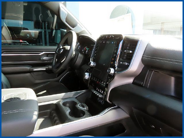 Used 2023 RAM 1500 Laramie AWD/4WD image 9