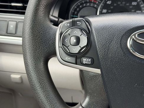 Used 2013 Toyota Camry LE FWD image 28