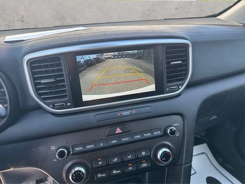 Used 2021 Kia Sportage LX AWD/4WD image 33