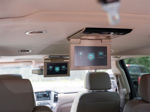Used 2020 GMC Yukon XL SLT w/ Premium Edition AWD/4WD image 28
