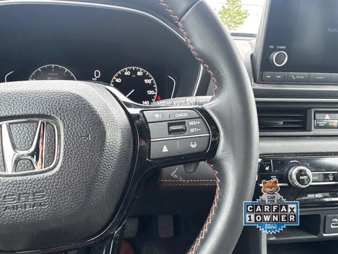 Used 2025 Honda Pilot Sport image 11
