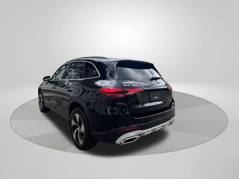 Used 2024 Mercedes-Benz GLC 300 4MATIC image 5