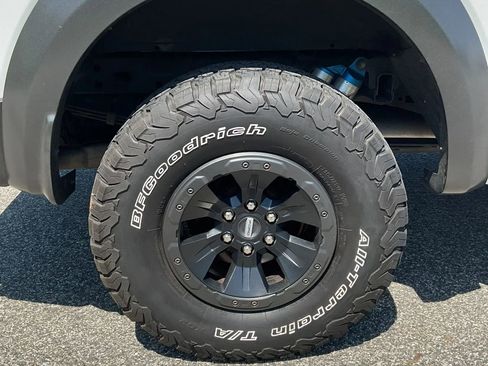 Used 2018 Ford F150 Raptor w/ Equipment Group 802A Luxury AWD/4WD image 15