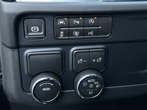 New 2026 Chevrolet Tahoe Premier image 18