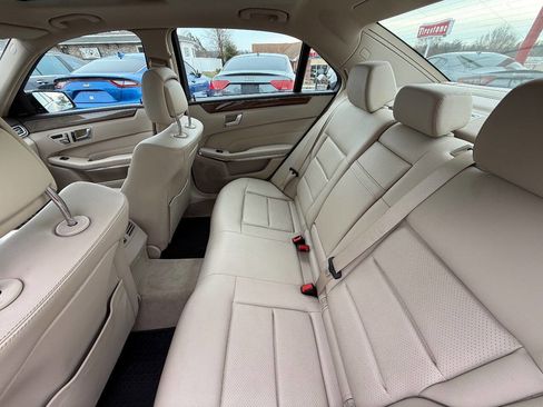 Used 2014 Mercedes-Benz E 350 4MATIC Sedan w/ Premium 1 Package image 11