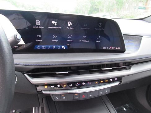 Certified 2025 Cadillac XT4 Sport AWD/4WD image 25