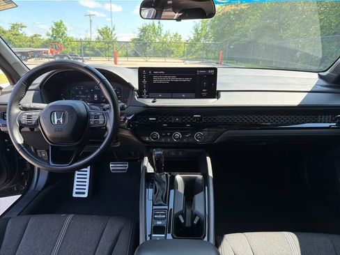 Used 2023 Honda Accord Sport image 15