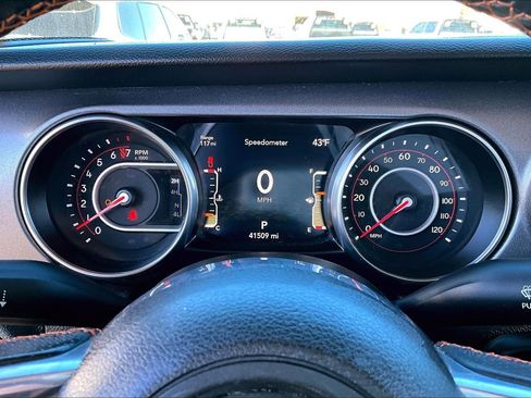 Used 2022 Jeep Gladiator Mojave w/ Trailer Tow Package image 21