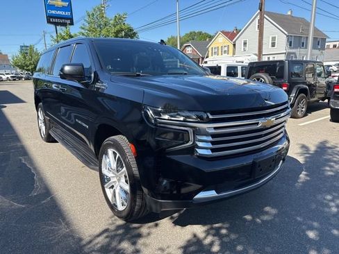 Used 2021 Chevrolet Suburban High Country AWD/4WD image 4