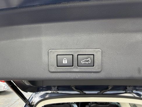 Used 2025 Subaru Ascent Limited AWD/4WD image 25