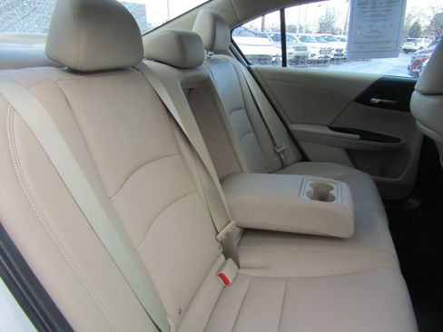 Used 2013 Honda Accord Touring image 25