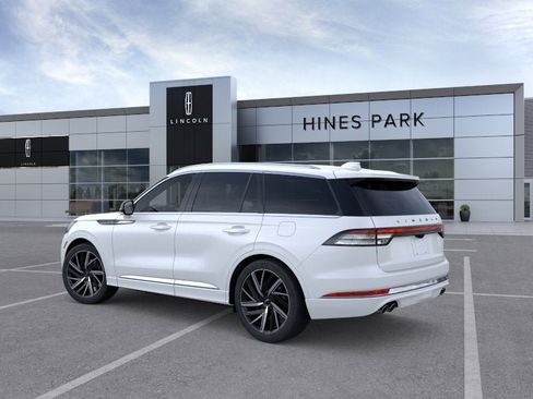 New 2026 Lincoln Aviator Black Label w/ Dynamic Handling Package AWD/4WD image 4