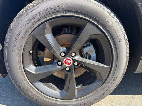 Used 2019 Jaguar F-PACE Prestige image 33